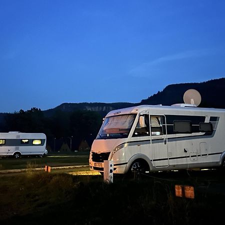 Gory Stolowe Camp -Miejsce Na Kamper, Przyczepe Lub Namiot Radkow Exterior foto